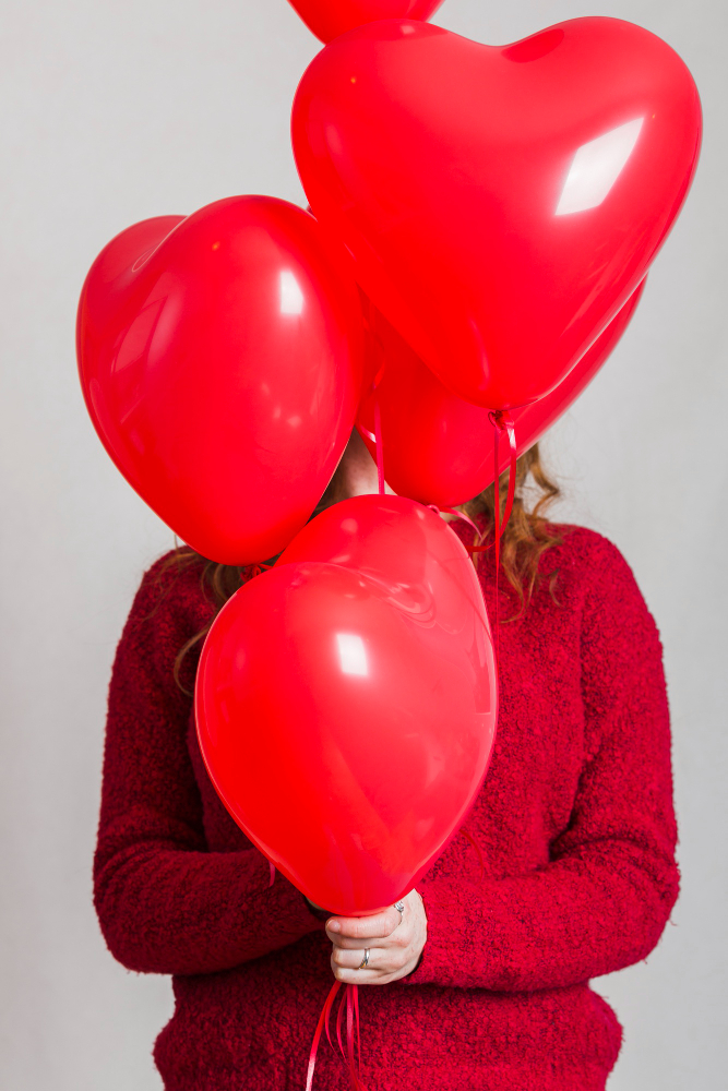 red-heart-balloons-bouquets-03
